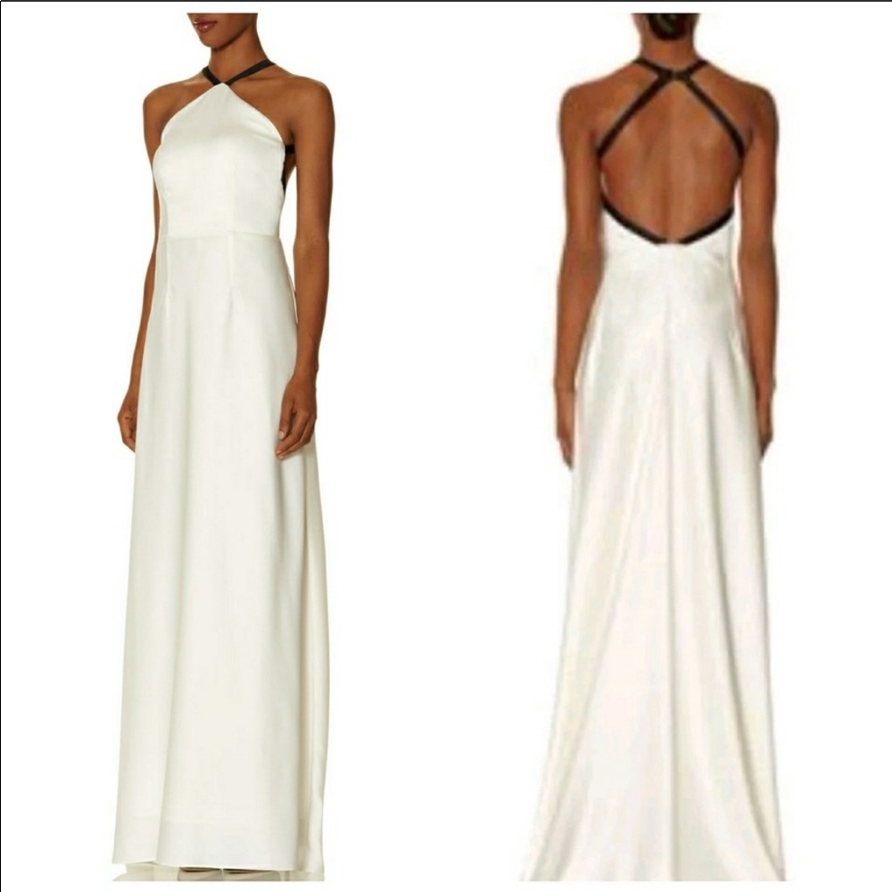 ISO the limited scandal gala dress sizes: 10,12,14